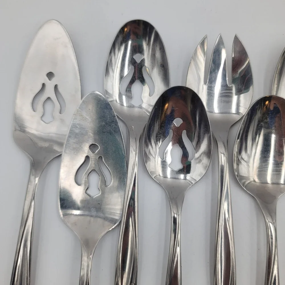 91 pc Lawncrest Rogers Cutlery International Stainless Flatware 11 Serving pcs